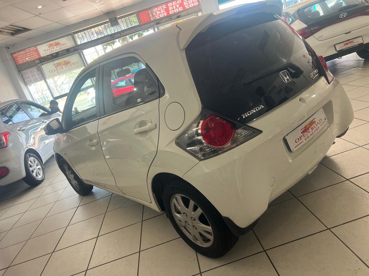 
								2015 Honda Brio 1.2 Comfort full									