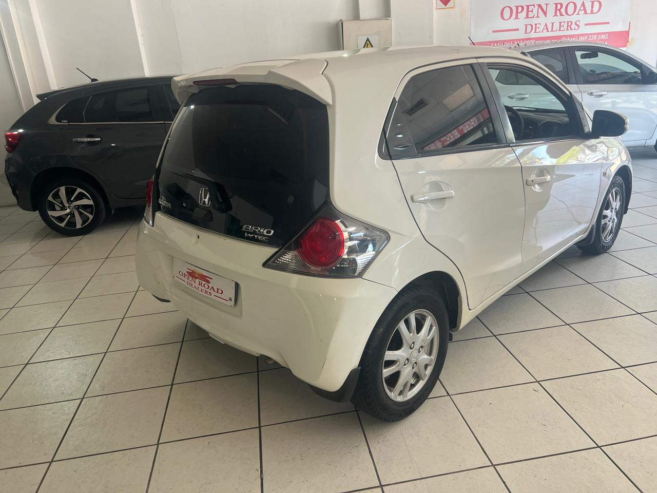
								2015 Honda Brio 1.2 Comfort full									