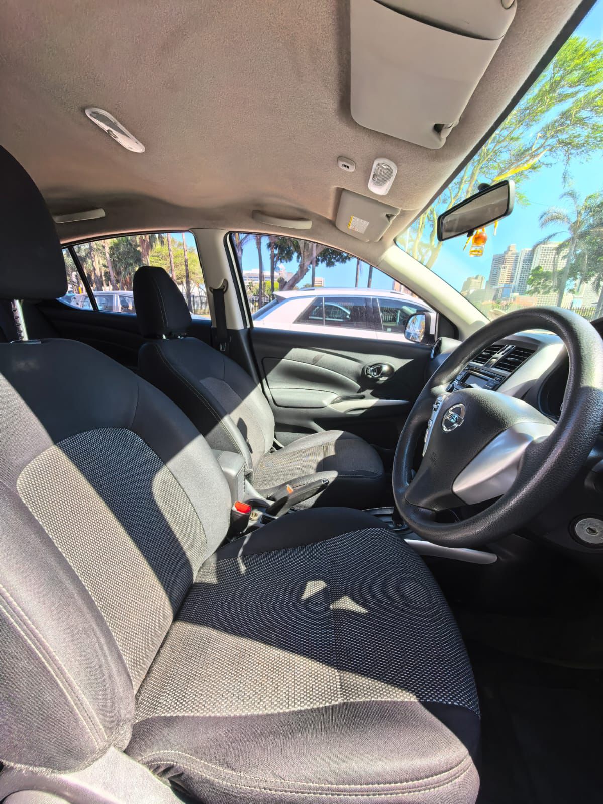 
								2021 Nissan Almera 1.5i full									