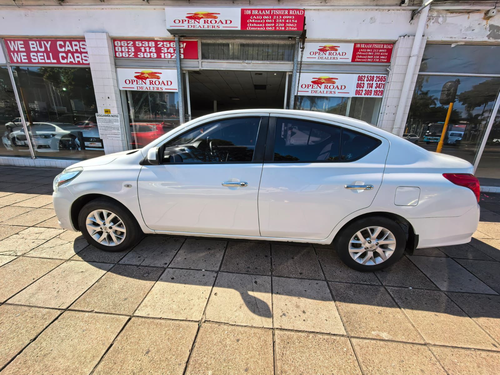 
								2021 Nissan Almera 1.5i full									