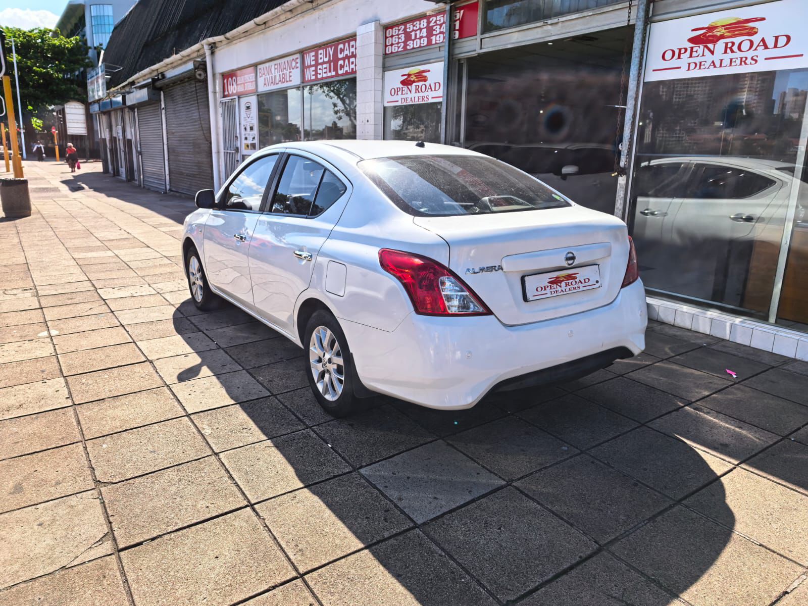 
								2021 Nissan Almera 1.5i full									