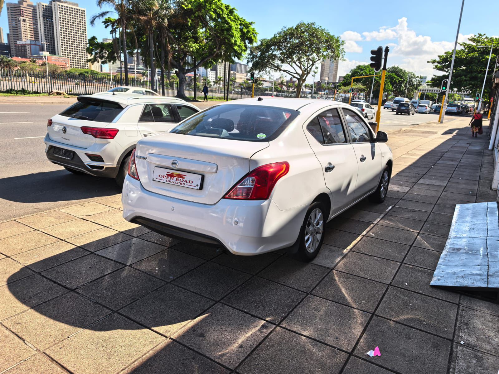 
								2021 Nissan Almera 1.5i full									