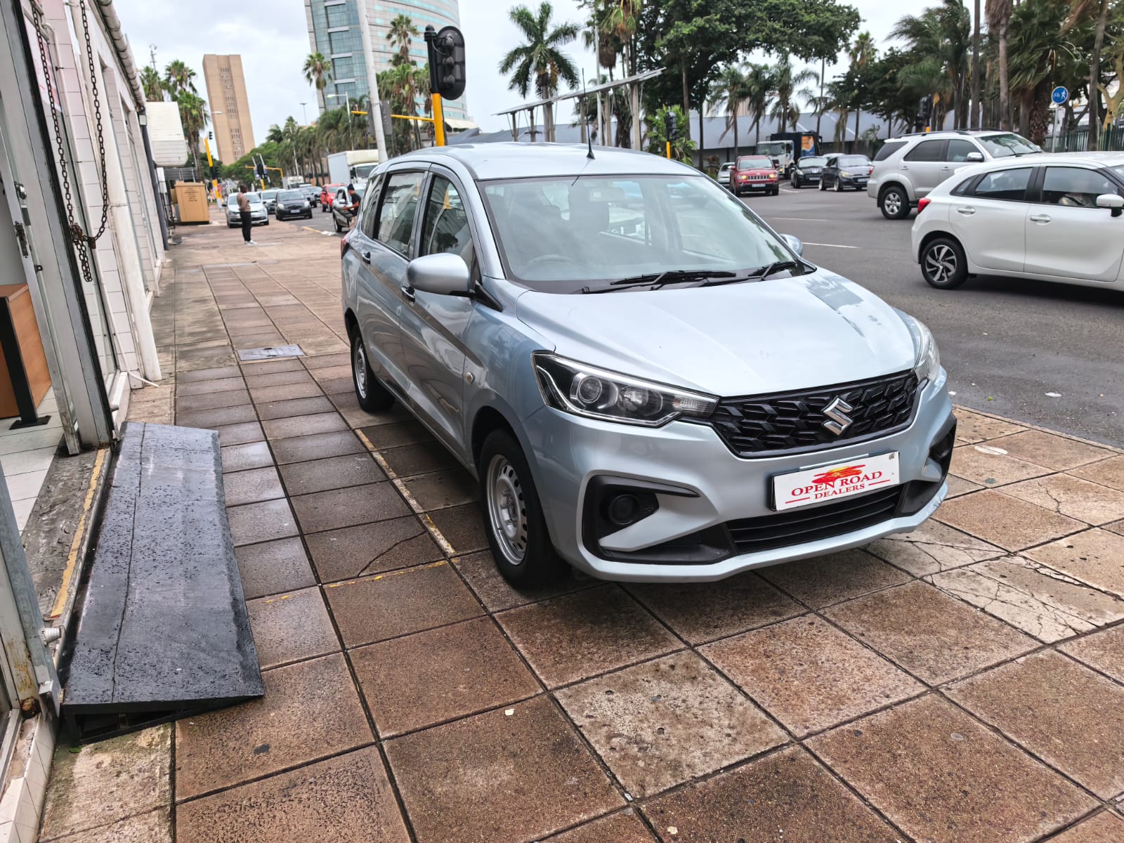 
								2023 Suzuki Ertiga 1.5 GL full									