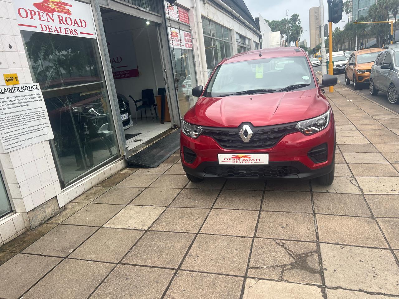 
								2025 Renault Triber 1.0 Dynamic full									