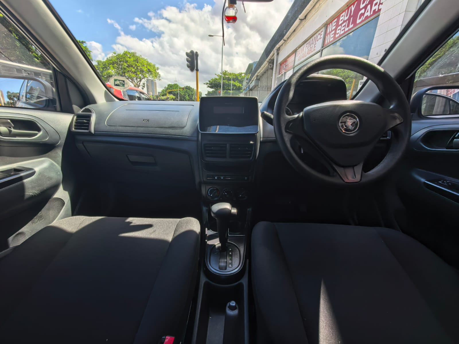 
								2023 Proton Saga 1.3 Standard Auto full									