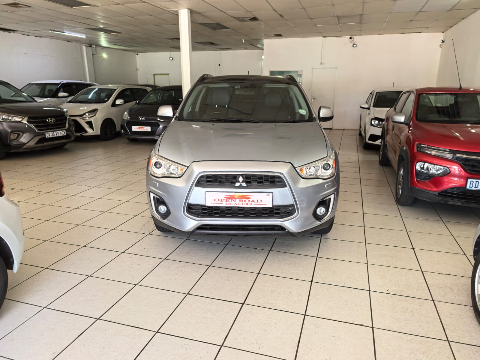 
								2015 Mitsubishi ASX 2.0 GL full									