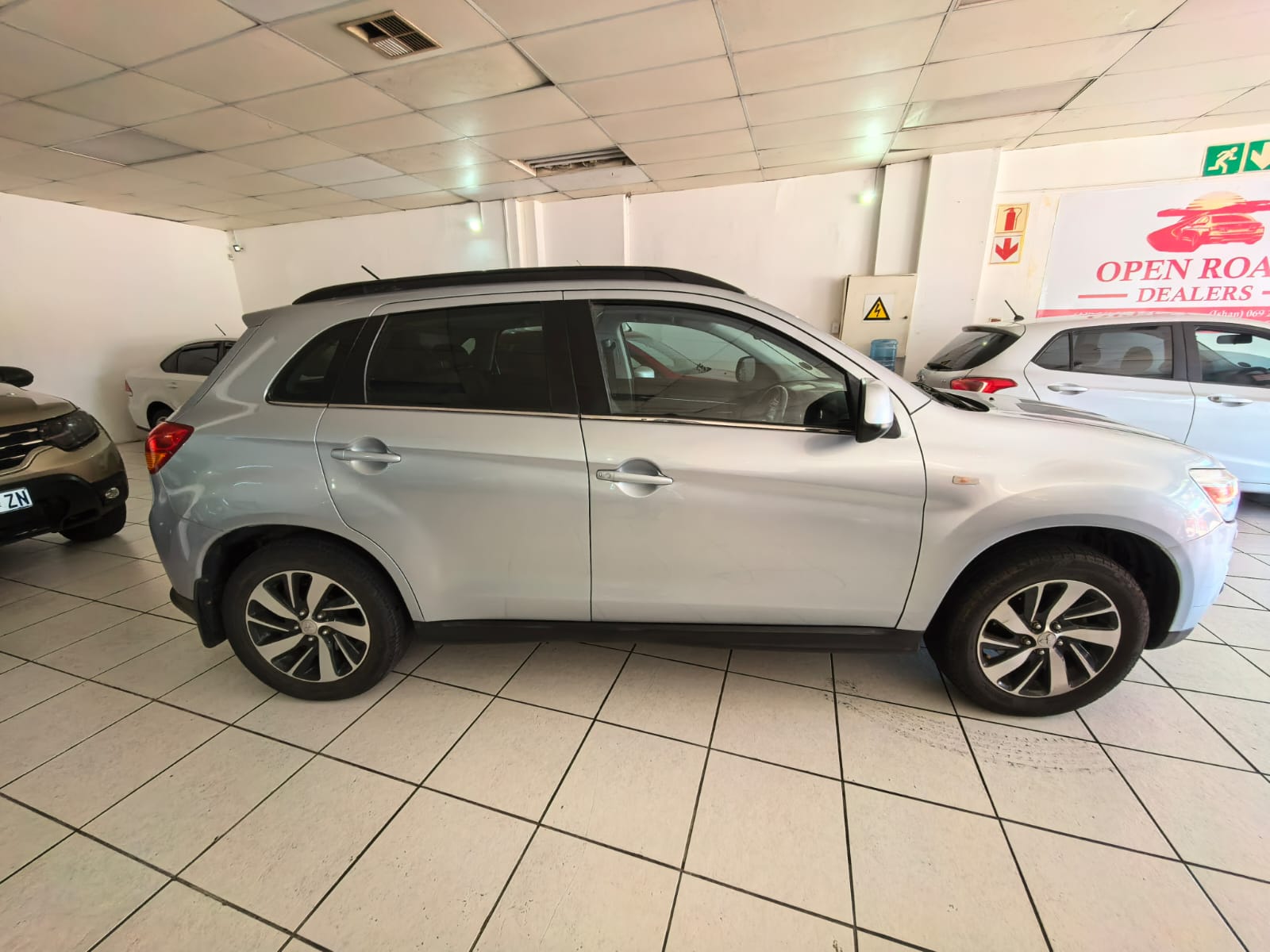 
								2015 Mitsubishi ASX 2.0 GL full									