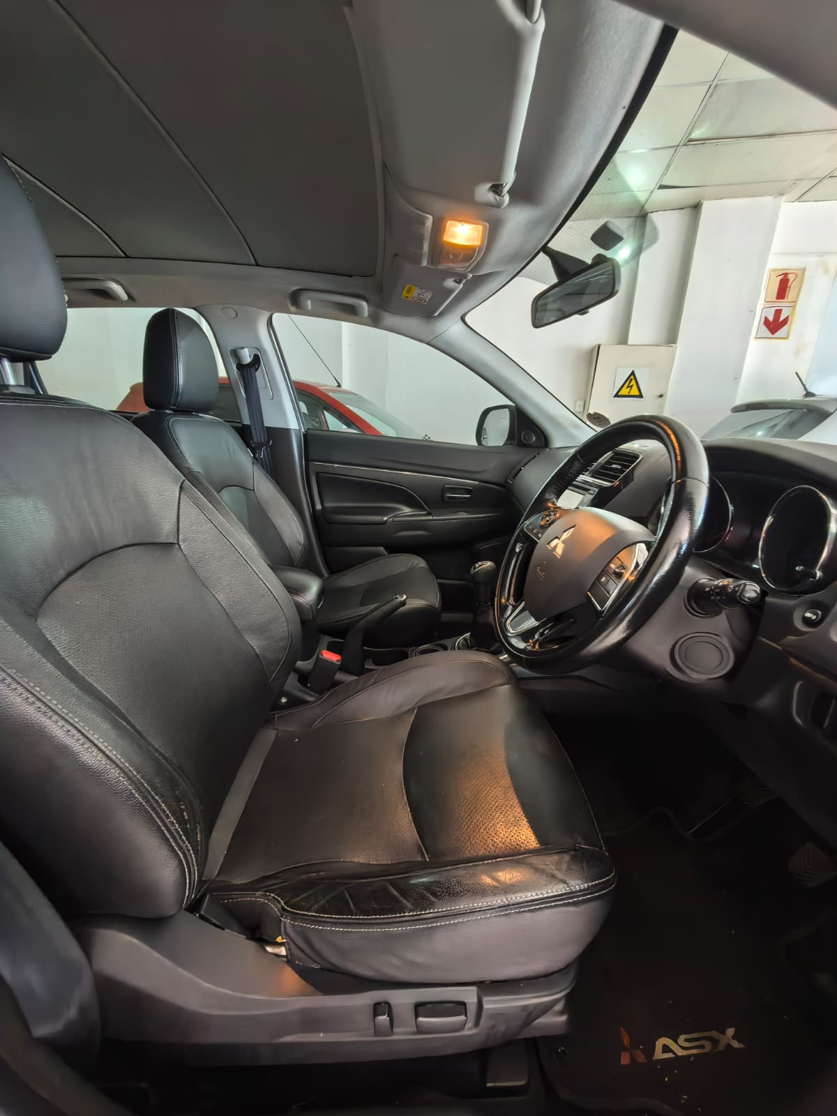 
								2015 Mitsubishi ASX 2.0 GL full									